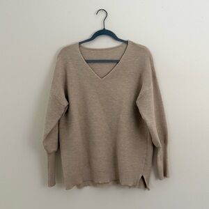 Yawburk Beige Ribbed V-Neck Sweater Size Small